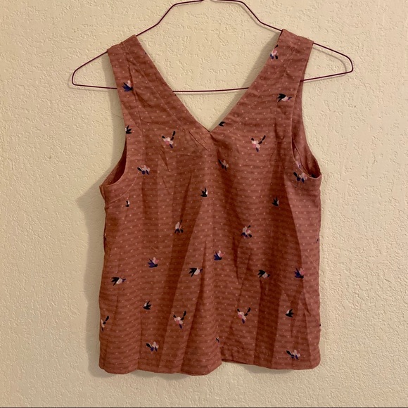 Pink floaty v-neck sleeveless blouse - Picture 3 of 5
